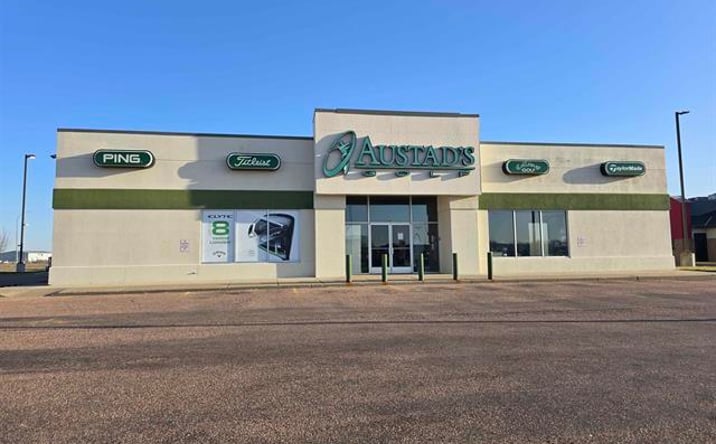 Pictures of Retail, Special Purpose property located at 3301 Singing Hills Boulevard, Sioux City, IA 51106 for sales - image #1