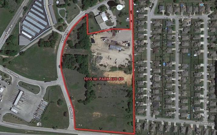 Pictures of Land property located at 1015 W Park Avenue Block D, Weatherford, TX 76086 for sales - image #1