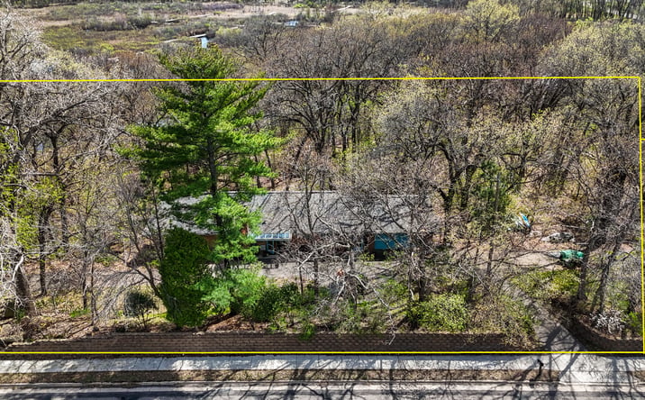 Pictures of Land property located at 556 County Rd C West, Roseville, MN 55113 for sales - image #1