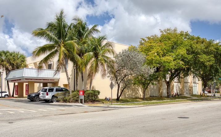 Pictures of Office, Retail property located at W Broward Blvd, Plantation, FL 33324 for sales - image #1