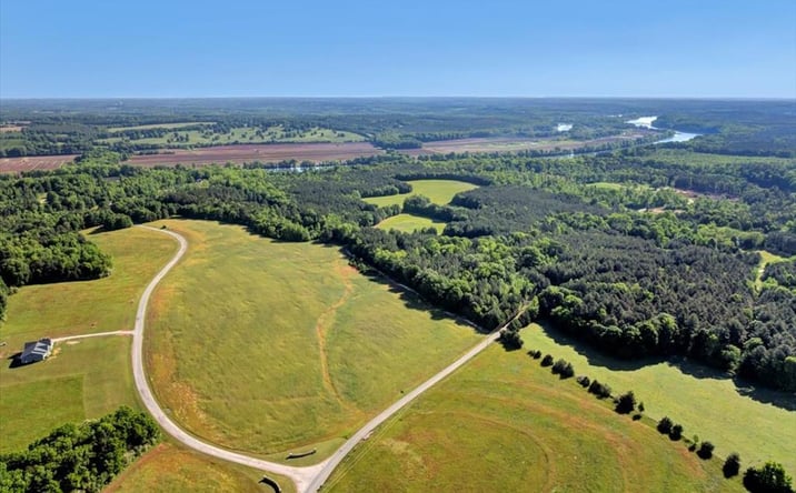 Pictures of Land property located at Lot 17 Boxwood Shores, Boydton, VA 23917 for sales - image #1