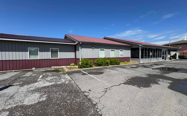 Pictures of Industrial, Retail property located at 97 Redbud Road, Vienna, IL 62995 for sales - image #1