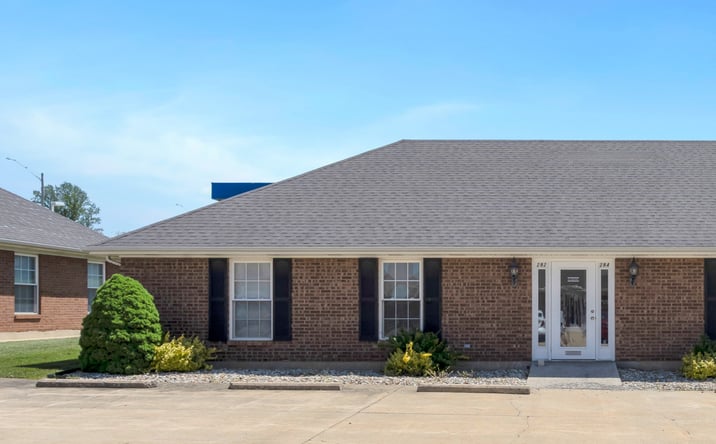 Pictures of Office property located at 282 Southwoods Dr, Columbia, IL 62236 for sales - image #1