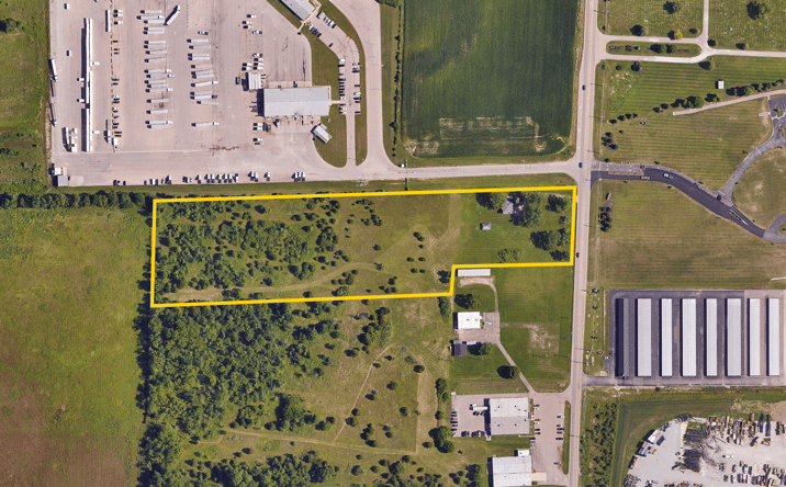 Pictures of Land property located at 11727 N Dixie Dr, Tipp City, OH 45371 for sales - image #1