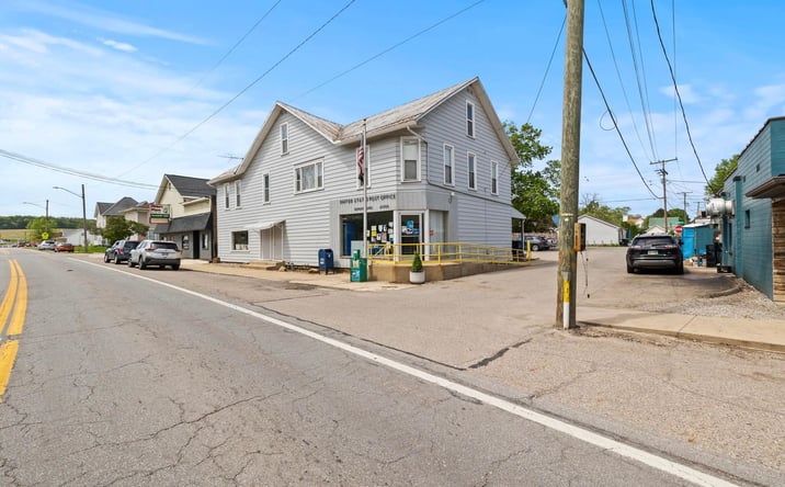 Pictures of Mixed Use, Multifamily, Retail property located at 23359 Coshocton Rd, Howard, OH 43028 for sales - image #1