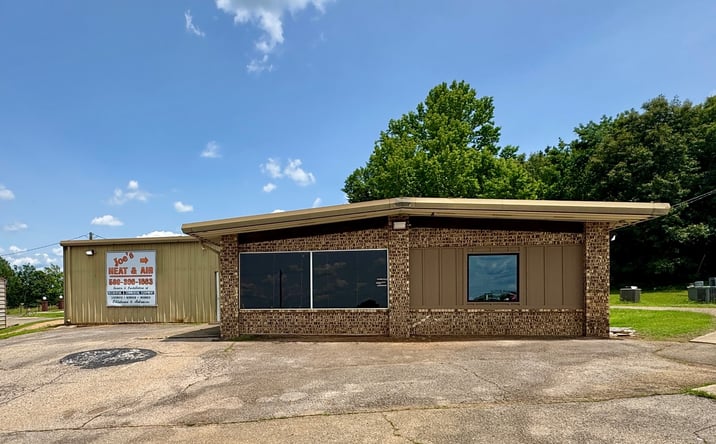 Pictures of Office property located at 804 N.E. Lincoln Road, Idabel, OK 74745 for sales - image #1