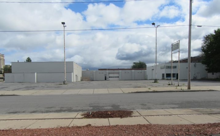 Pictures of Retail property located at 647 W Genesee St, Syracuse, NY 13204 for sales - image #1