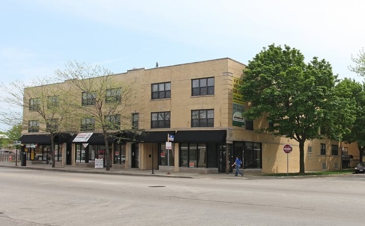 Pictures of Retail property located at 3217 W Montrose Ave, Chicago, IL 60618 for sales - image #1