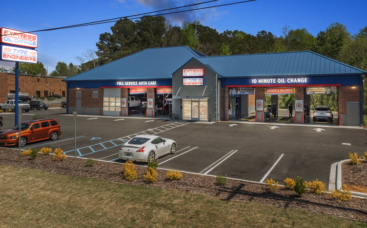 Pictures of Retail property located at 926 N Brindlee Mountain Pkwy, Arab, AL 35016 for sales - image #1