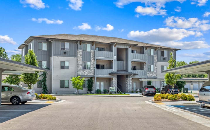 Pictures of Multifamily property located at 3126 E Victory Rd, Nampa, ID 83687 for sales - image #1