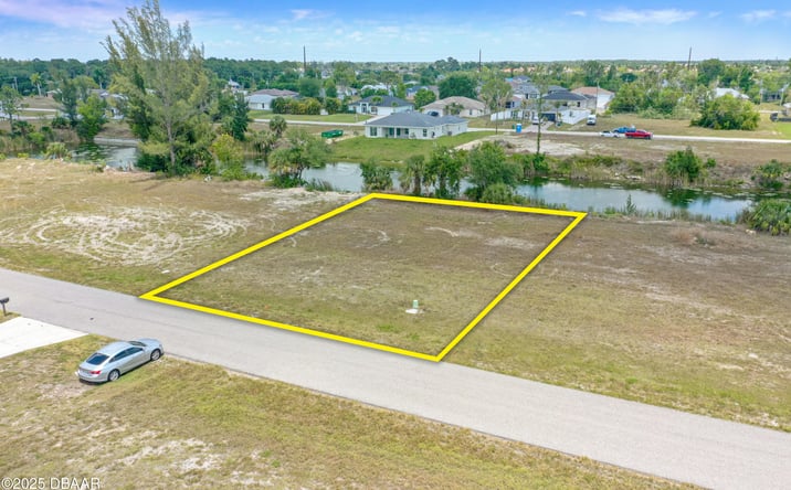 Pictures of Land property located at 3023 NE 5th Place, Cape Coral, FL 33909 for sales - image #1