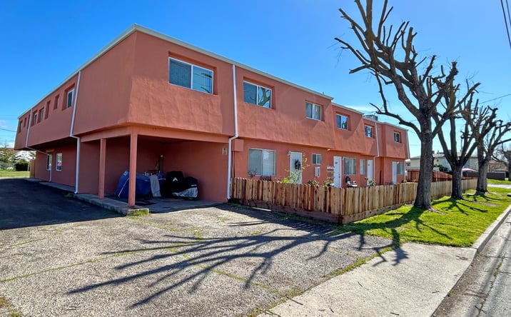 Pictures of Multifamily property located at 1109 Alpha Rd, Turlock, CA 95380 for sales - image #1