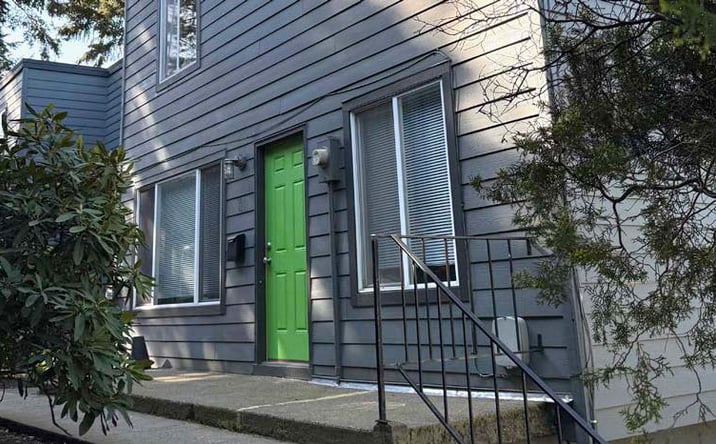 Pictures of Multifamily property located at 117 SE 30th Pl, Portland, OR 97214 for sales - image #1