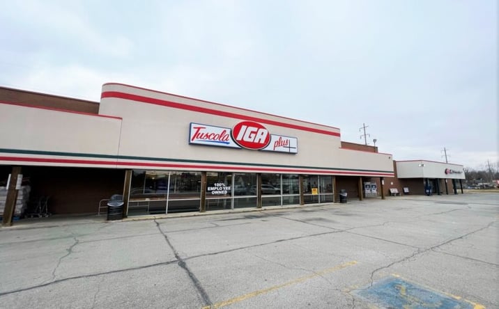 Pictures of Industrial, Retail property located at 607 E Southline Rd, Tuscola, IL 61953 for sales - image #1