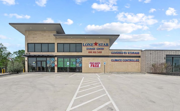 image of property at 3674 LOOP 337 New Braunfels TX 78130-7300