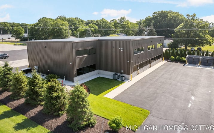 Pictures of Industrial, Office, Retail, Land property located at 425 Douglas Avenue 10 & 20, Holland, MI 49424 for sales - image #1