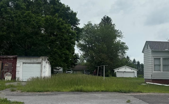 Pictures of Land property located at 670 W Cumberland Road, Bluefield, WV 24701 for sales - image #1