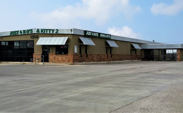 Pictures of Retail property located at 1308 NW 47th St, Lawton, OK 73505 for sales - image #1