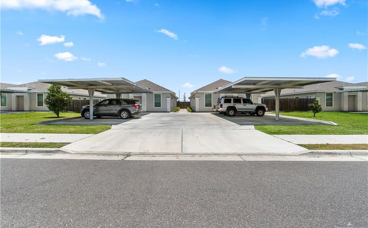 Pictures of Multifamily property located at 912 Kentucky Street, Alton, TX 78573 for sales - image #1