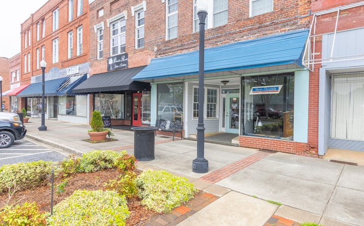 Pictures of Retail property located at 218 City Square, Belton, SC 29627 for sales - image #1