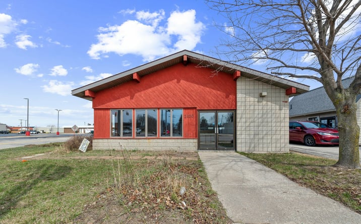Pictures of Retail property located at 2430 Ludington Street, Escanaba, MI 49829 for sales - image #1
