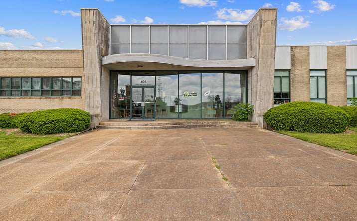 Pictures of Retail, Office property located at 605 N Boonville, Springfield, MO 65806 for sales - image #1