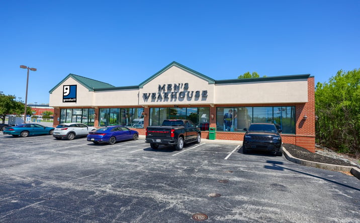 Pictures of Retail property located at 2917 Whiteford Rd, York, PA 17402 for sales - image #1