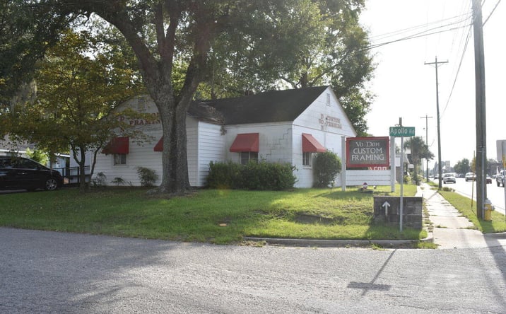 Pictures of Retail property located at 942 Savannah Highway, Charleston, SC 29407 for sales - image #1