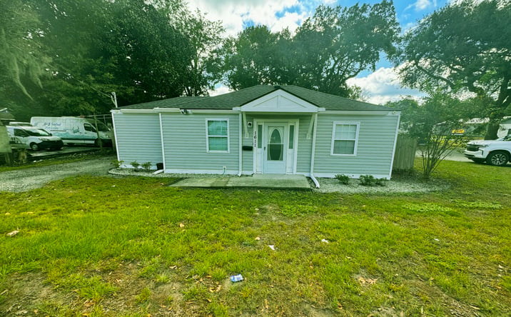 Pictures of Office, Industrial, Mixed Use, Retail property located at 1611 Remount Road, North Charleston, SC 29406 for sales - image #1