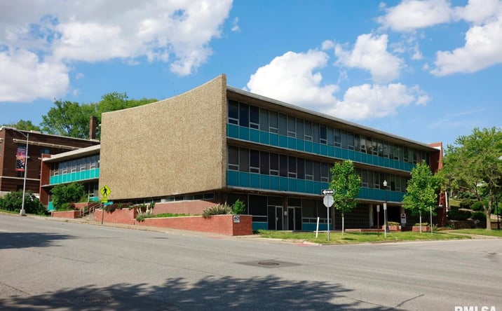 Pictures of Office property located at 601 BRADY Street, Davenport, IA 52801 for sales - image #1