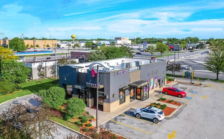 Pictures of Retail property located at 1435 River Oaks Dr, Calumet City, IL 60409 for sales - image #1