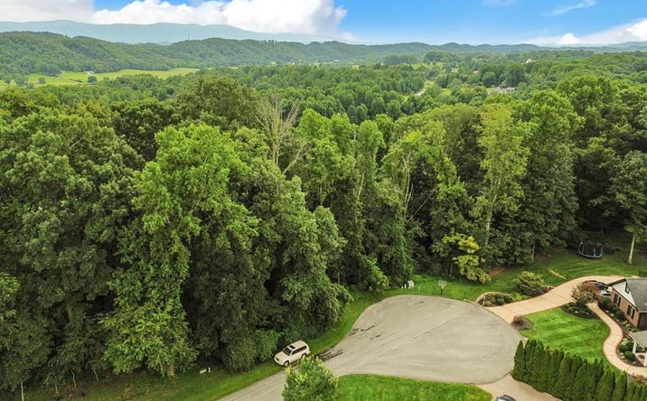 Pictures of Land, Multifamily property located at TBD Stonewall Ridge Lot #32, Bristol, VA 24202 for sales - image #1