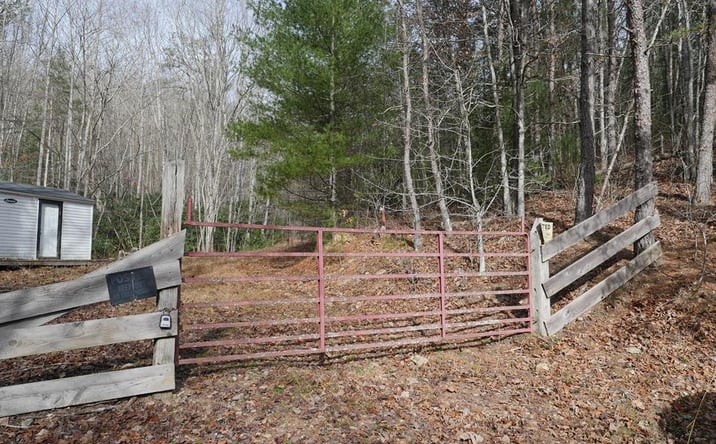 Pictures of Land property located at TBD Pleasant View Road, Austinville, VA 24312 for sales - image #1
