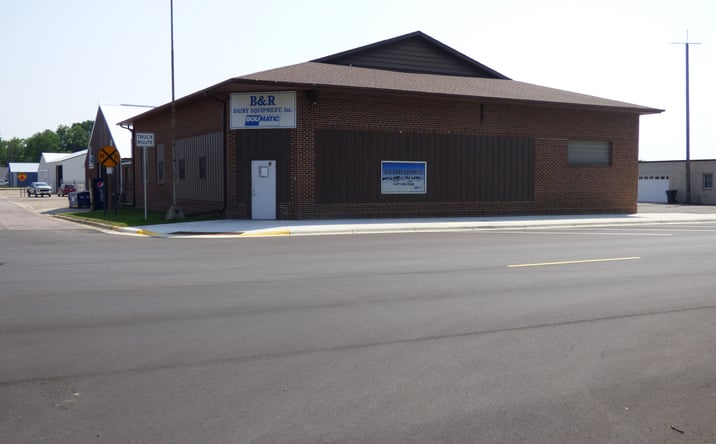 Pictures of Office, Retail property located at 106 N Renville St, Winthrop, MN 55396 for sales - image #1