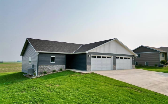 Pictures of Multifamily property located at 1399 E 11th St., Carroll, IA 51401 for sales - image #1