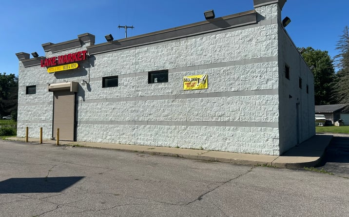 Pictures of Retail property located at 1372 e lake road, Clio, MI 48420 for sales - image #1
