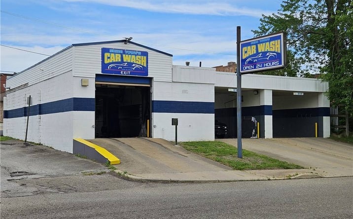 Pictures of Retail, Special Purpose property located at 121 W 3rd St, East Liverpool, OH 43920 for sales - image #1