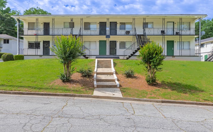 Pictures of Multifamily property located at 1944 Dunlap Avenue, East Point, GA 30344 for sales - image #1