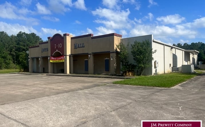 Pictures of Industrial, Retail property located at 11535 I-10, Orange, TX 77630 for sales - image #1