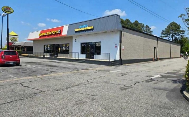 Pictures of Retail property located at 532 N Mcpherson Church Rd, Fayetteville, NC 28303 for sales - image #1