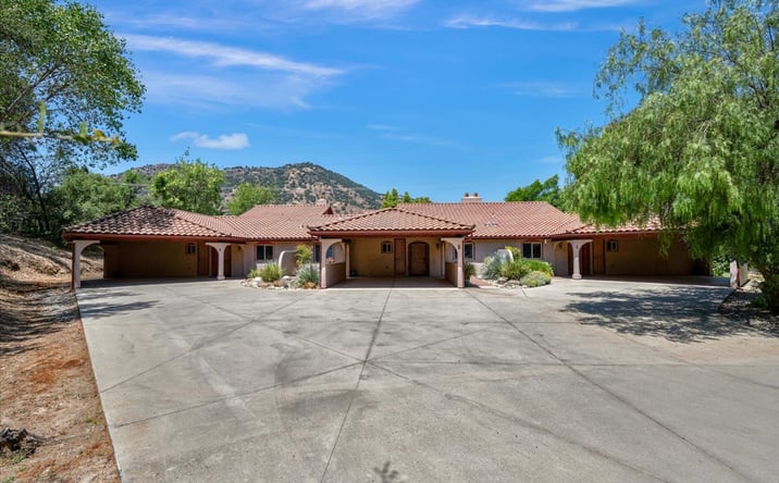 Pictures of Hospitality property located at 29673 Rock Crk Dr, Three Rivers, CA 93271 for sales - image #1