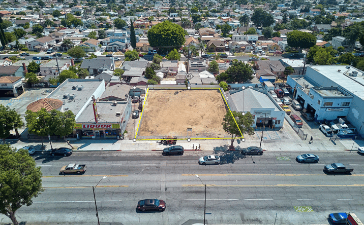 Pictures of Land property located at 2974 E  Florence Ave, Huntington Park, CA 90255 for sales - image #1