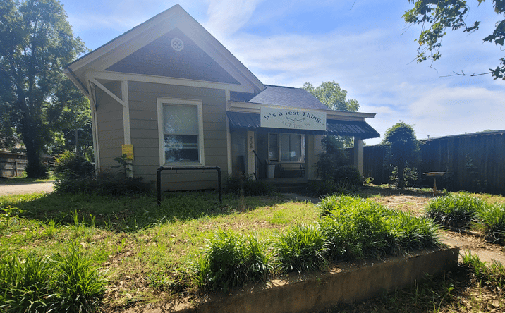 Pictures of Office, Retail property located at 908 4th Ave SE, Decatur, AL 35601 for sales - image #1