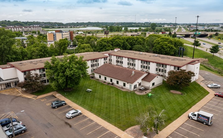 Pictures of Hospitality property located at 435 16th Ave NW, Rochester, MN 55901 for sales - image #1