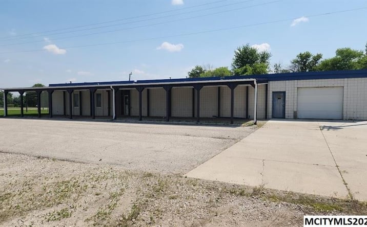 Pictures of Industrial property located at 4499 4th St SW, Mason City, IA 50401 for sales - image #1