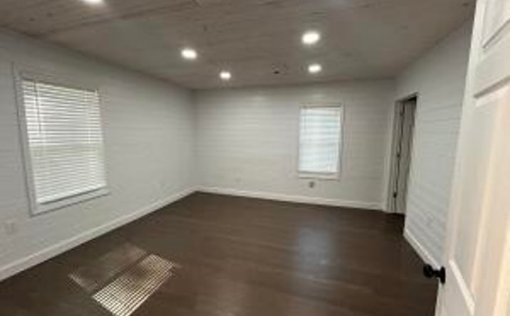 Pictures of Special Purpose property located at 209 Walton Avenue, Philadelphia, MS 39350 for sales - image #1
