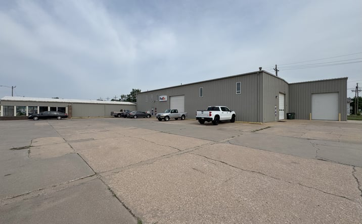 Pictures of Industrial property located at 930 E 4th, Hutchinson, KS 67501 for sales - image #1