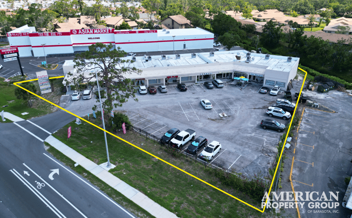 Pictures of Retail property located at 7119 S Tamiami Trl, Sarasota, FL 34231 for sales - image #1