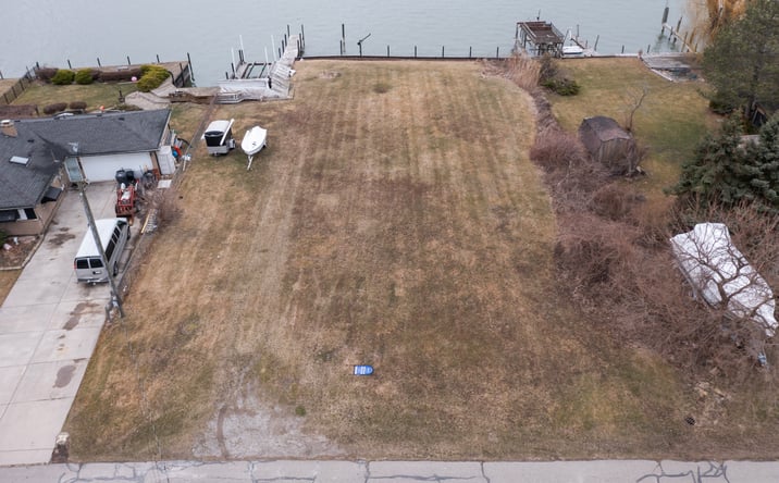Pictures of Land property located at 38187 Huron Pointe Dr, Harrison Township, MI 48045 for sales - image #1