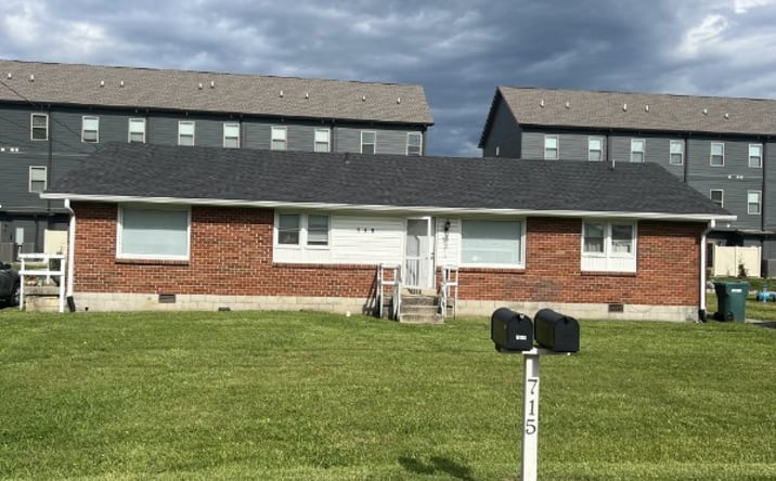 Pictures of Multifamily property located at 715 Kent Dr, Lebanon, TN 37087 for sales - image #1